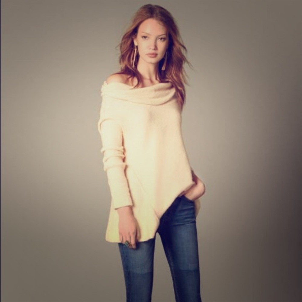 Free People off shoulder strawberry fields tunic